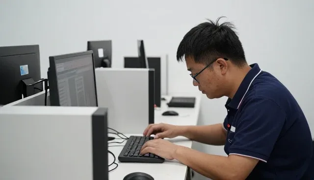 批量生产服务可靠品质保障：选、用、管三步走